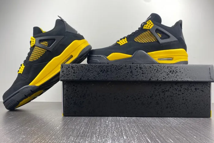 AIR JORDAN 4 RETRO THUNDER DH6927-017