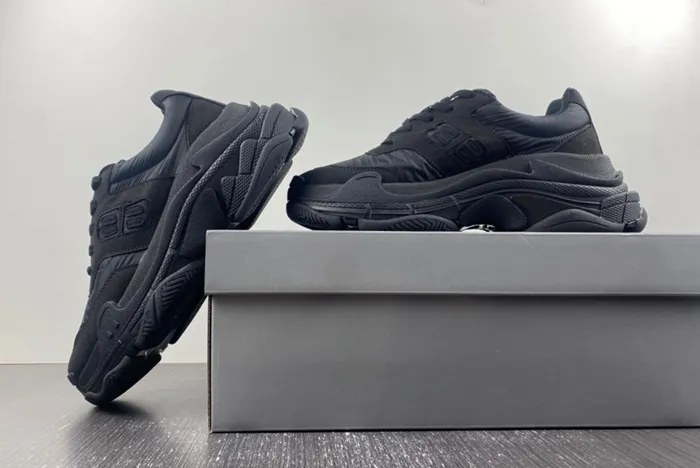 Ba*len*cia*ga -phantom sneaker 710157 w3cu1 1000