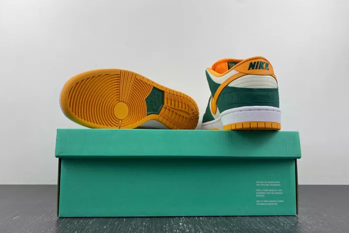 Nike SB Dunk Low Pro 304292-383