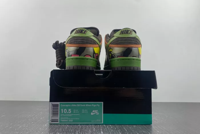 Nike SB Dunk Low De La Soul 789841-332