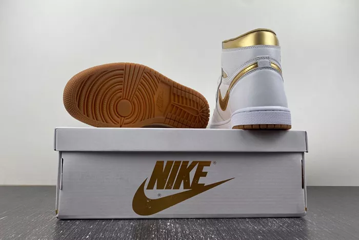 Air Jordan 1 Retro HI OG FD2596-107