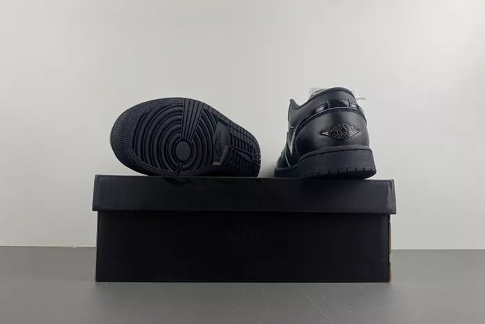 Air Jordan 1 Low HM3690-001